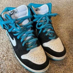 Nike B Dunks